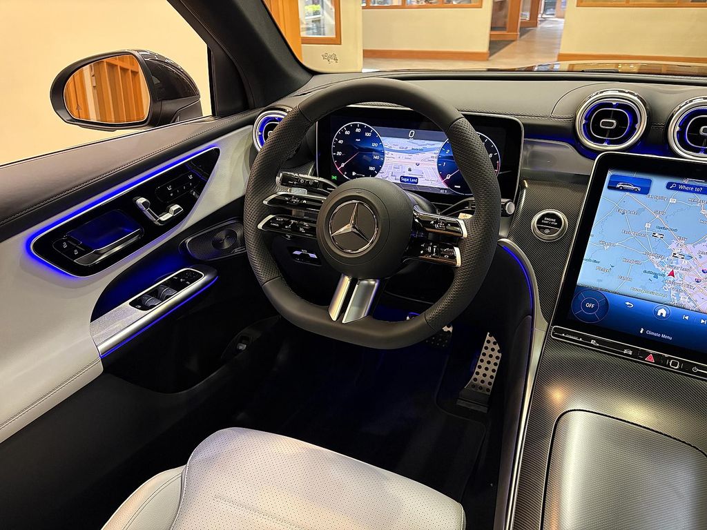 2026 Mercedes-BENZ GLC — фото 10