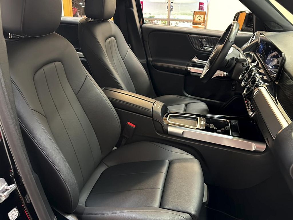 صورة مصغرة 12 لـ 2025 Mercedes-BENZ GLB