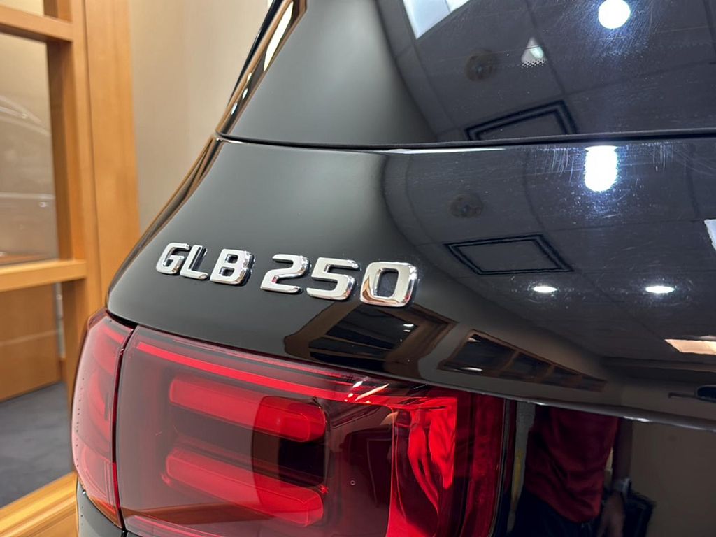 صورة مصغرة 28 لـ 2025 Mercedes-BENZ GLB