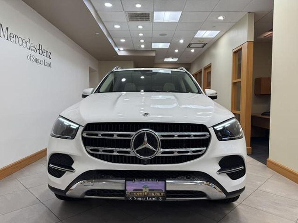 2025 Mercedes-BENZ GLE 照片 2