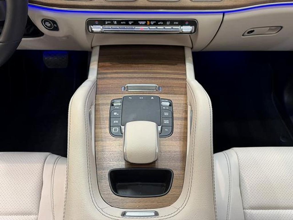 2025 Mercedes-BENZ GLE — миниатюра 15