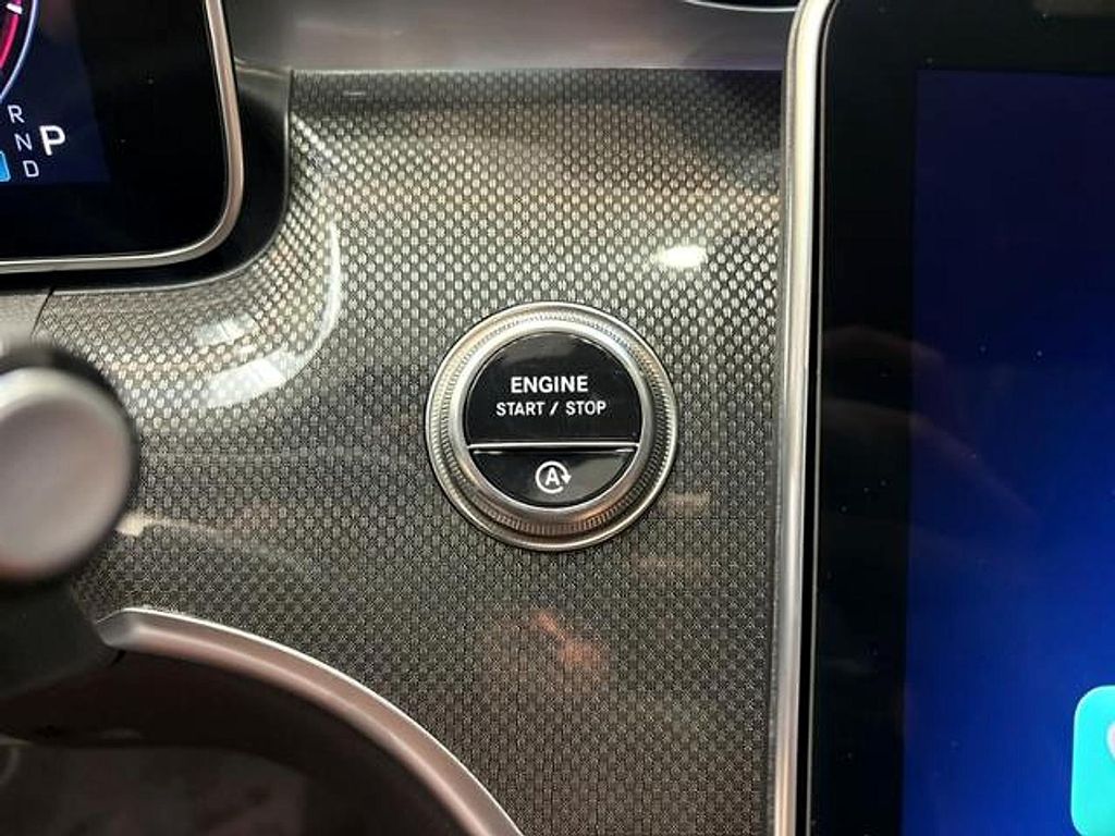 2026 Mercedes-BENZ C-CLASS — миниатюра 21