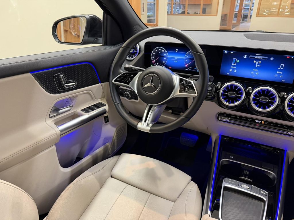 MERCEDES-BENZ GLA-CLASS - 8