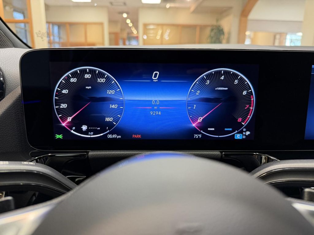 MERCEDES-BENZ GLA-CLASS - 10