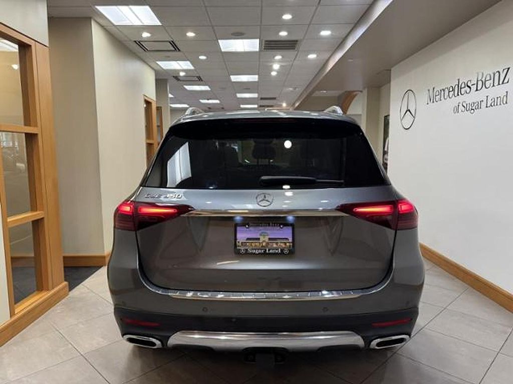 2025 Mercedes-BENZ GLE photo 4