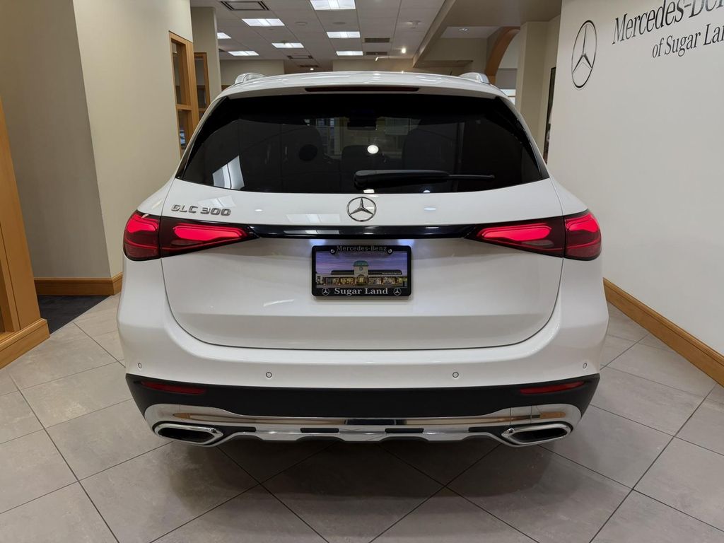 MERCEDES-BENZ GLC - 4