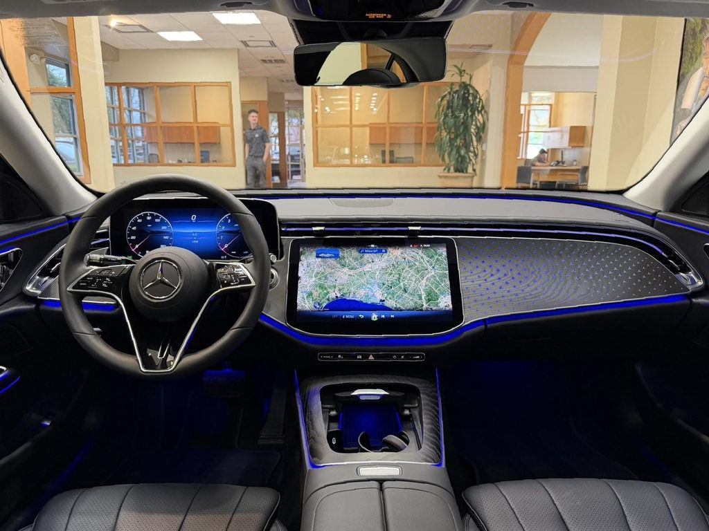 MERCEDES-BENZ E-CLASS - 9