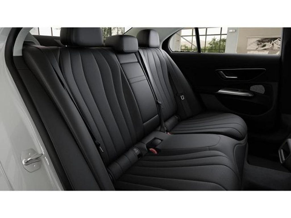 2025 Mercedes-BENZ E-CLASS 照片 5