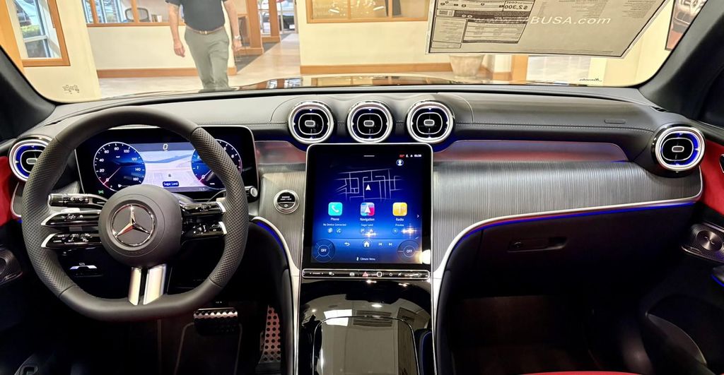 MERCEDES-BENZ GLC - 10