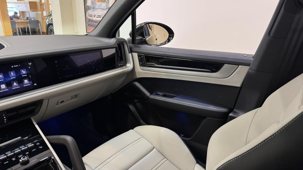 PORSCHE CAYENNE - 10