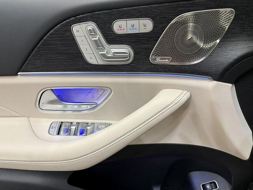 2026 Mercedes-BENZ GLE 照片 6