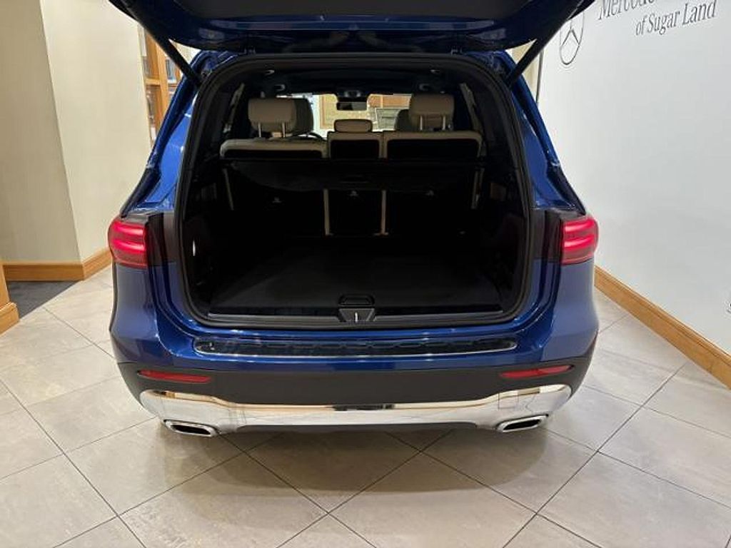2026 Mercedes-BENZ GLB — миниатюра 27