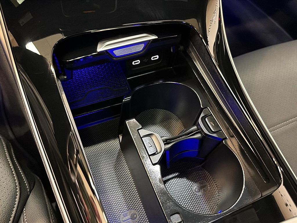 2025 Mercedes-BENZ C-CLASS 缩略图 18