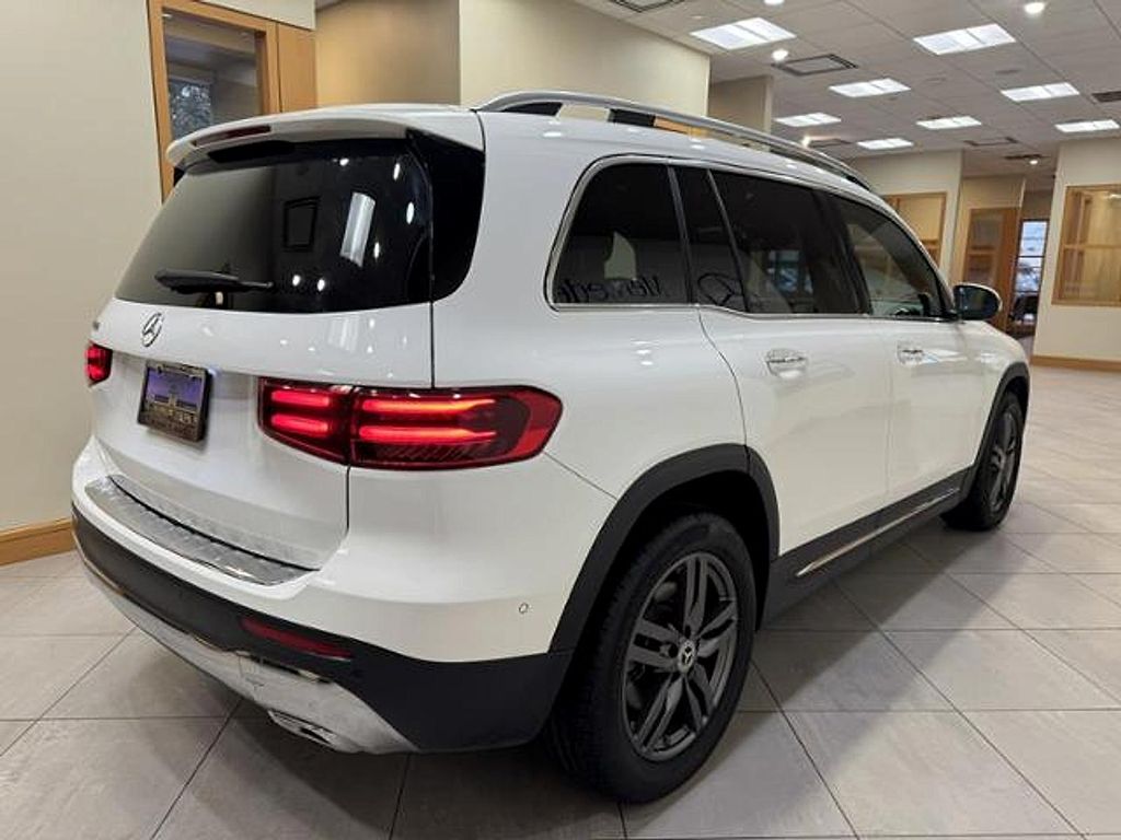 2025 Mercedes-BENZ GLB photo 5