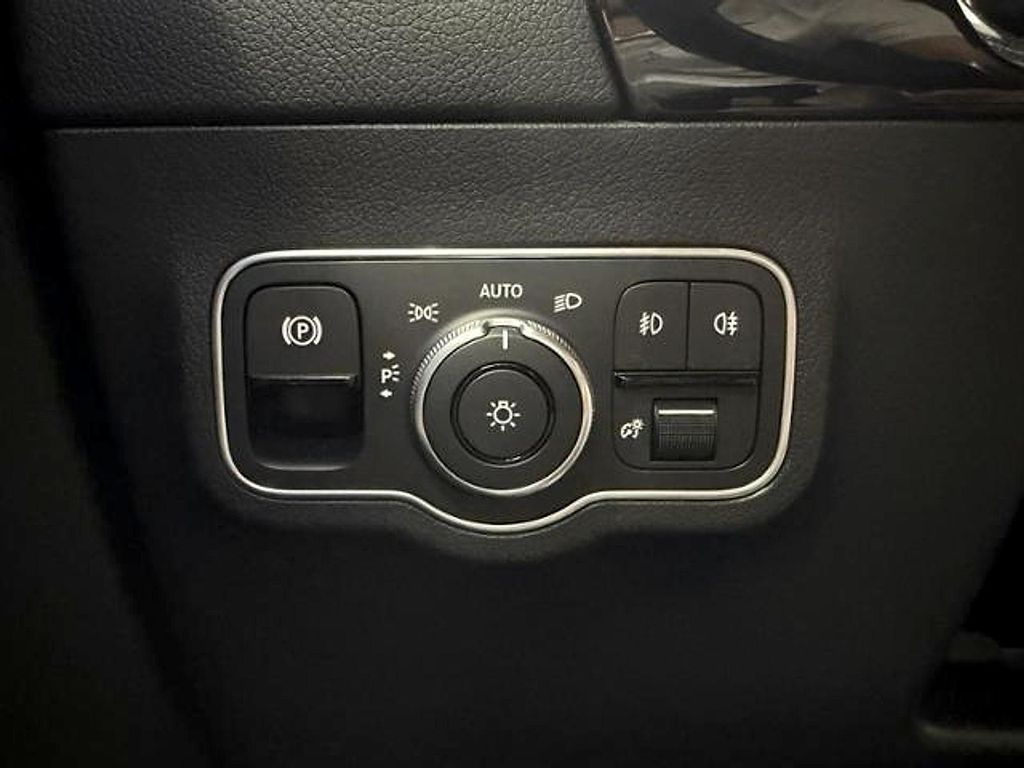 2025 Mercedes-BENZ GLA 缩略图 21