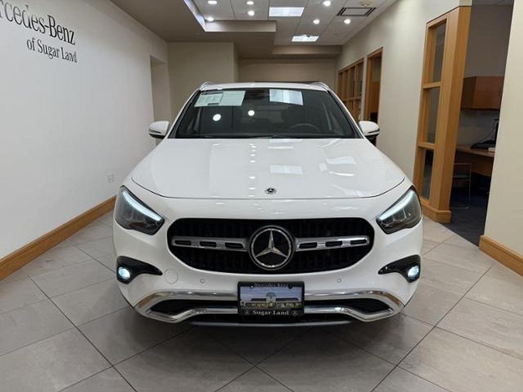 2025 Mercedes-BENZ GLA 照片 2