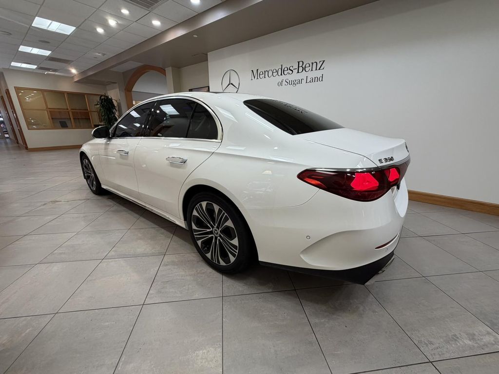 MERCEDES-BENZ E-CLASS - 3