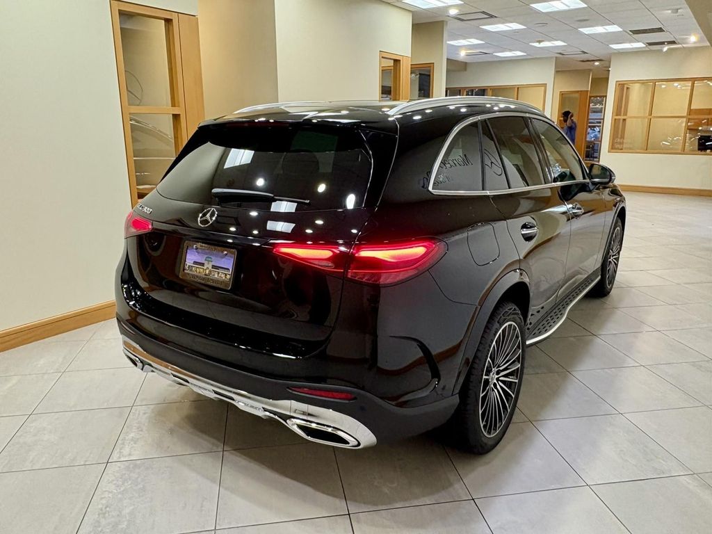 MERCEDES-BENZ GLC - 5