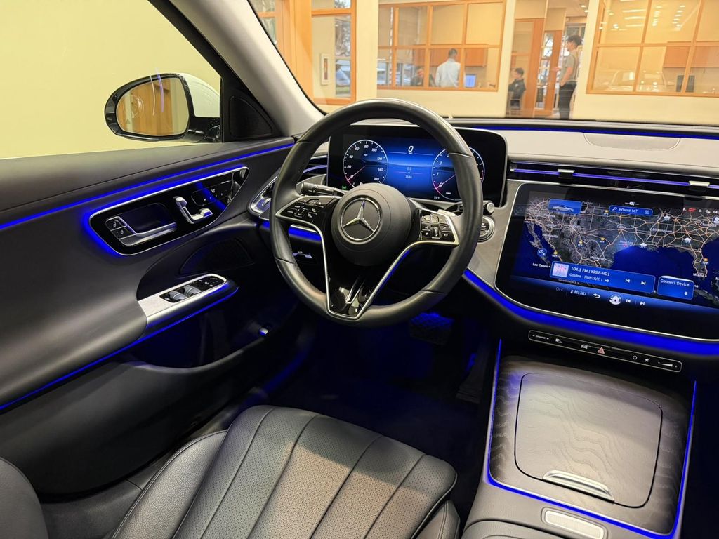 MERCEDES-BENZ E-CLASS - 7