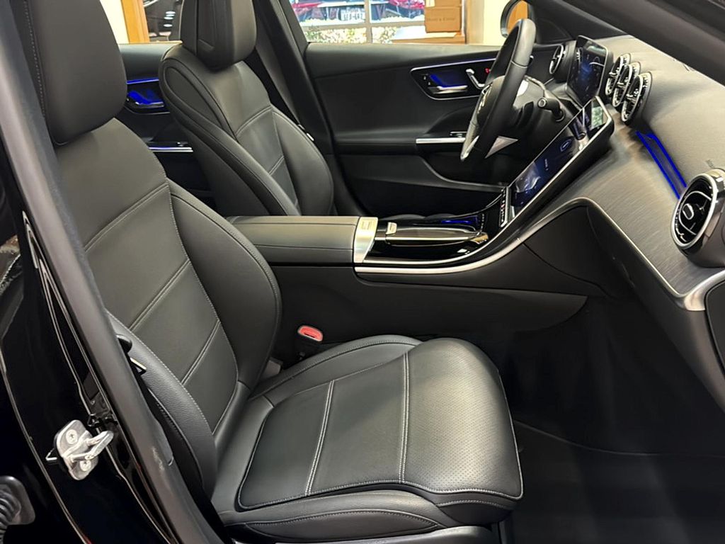 صورة مصغرة 12 لـ 2025 Mercedes-BENZ C-CLASS