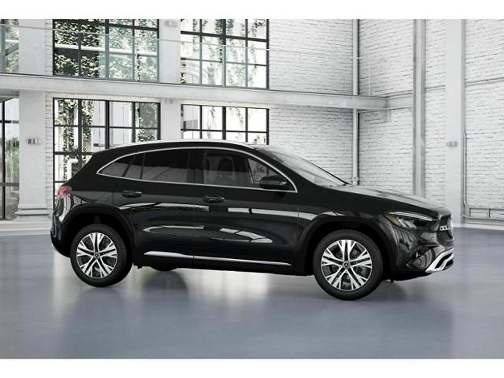 2025 Mercedes-BENZ GLA 缩略图 14