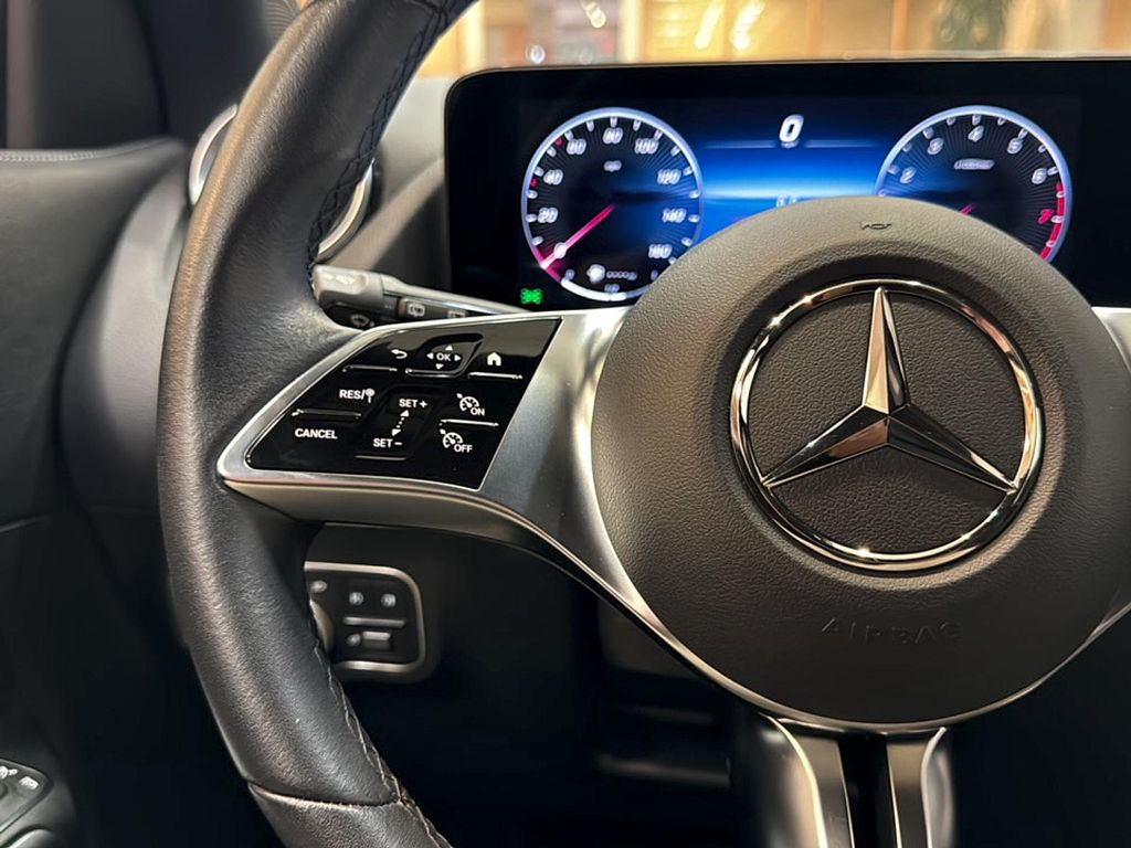 2025 Mercedes-BENZ GLA — миниатюра 26