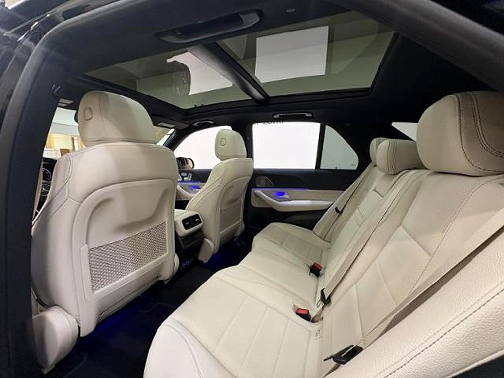 2026 Mercedes-BENZ GLE — миниатюра 20