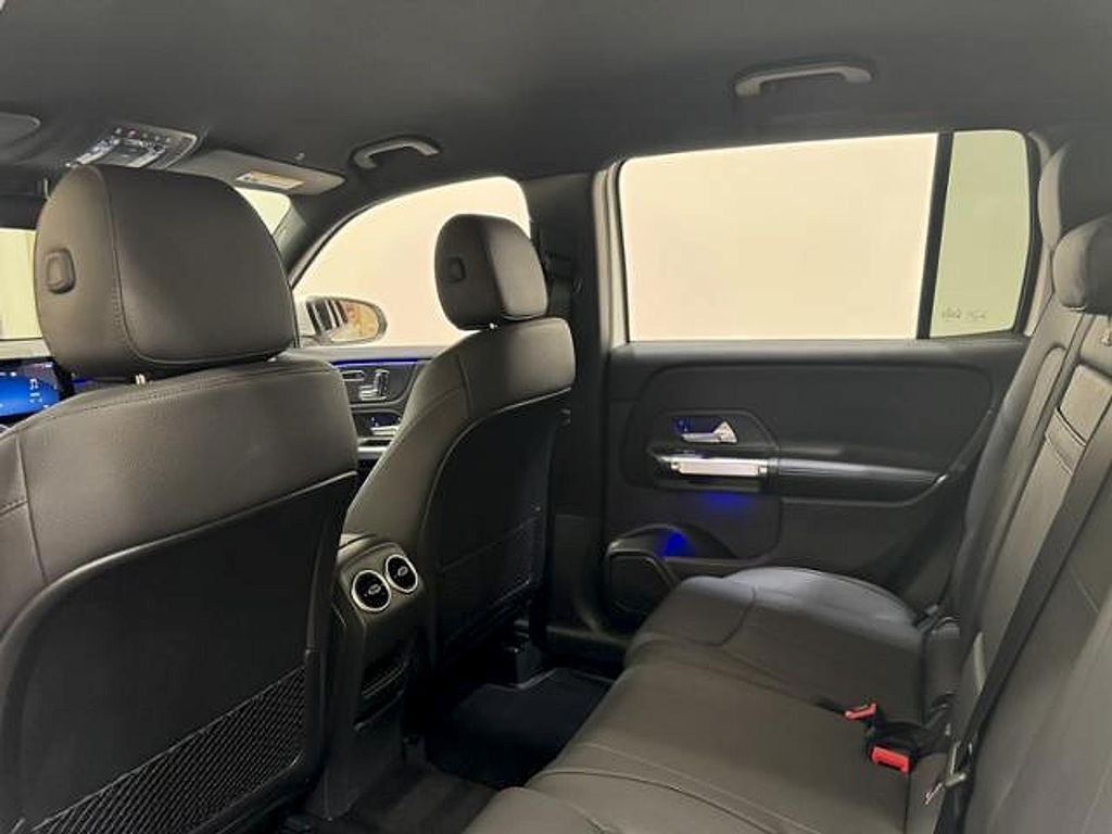 2025 Mercedes-BENZ GLB 缩略图 19