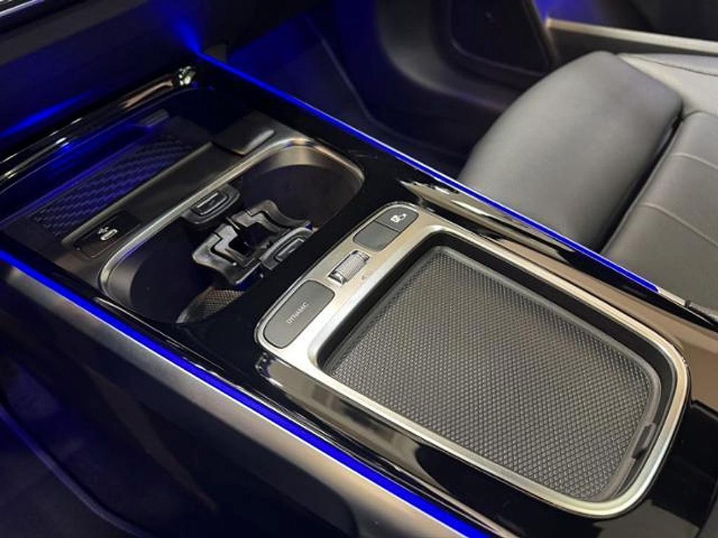 2025 Mercedes-BENZ GLB — миниатюра 15
