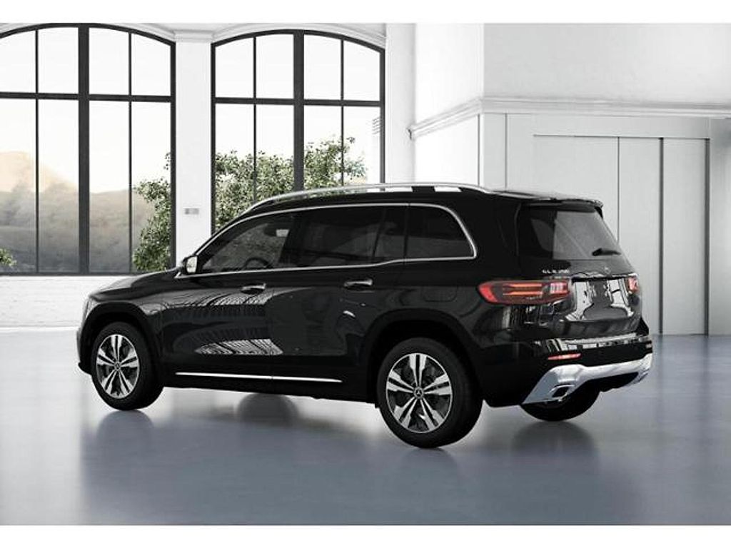 2025 Mercedes-BENZ GLB — миниатюра 29