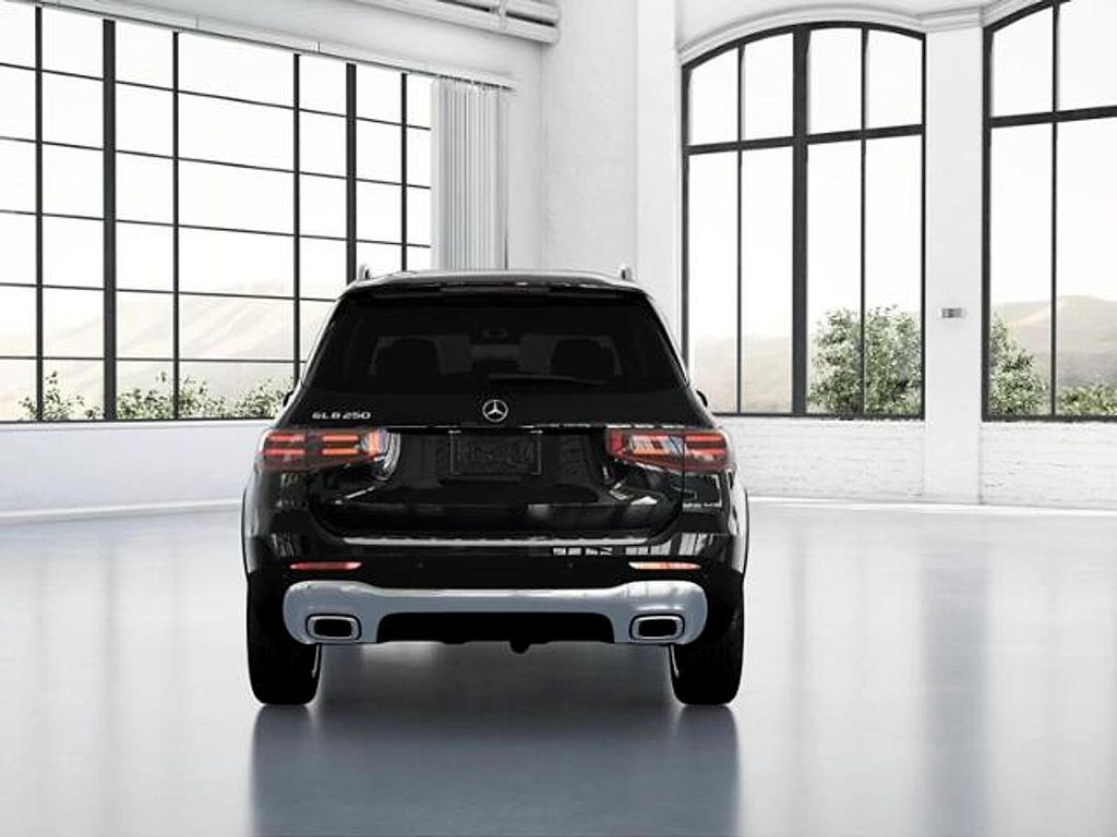 2025 Mercedes-BENZ GLB — миниатюра 24