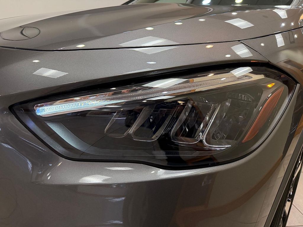 صورة مصغرة 8 لـ 2025 Mercedes-BENZ GLA