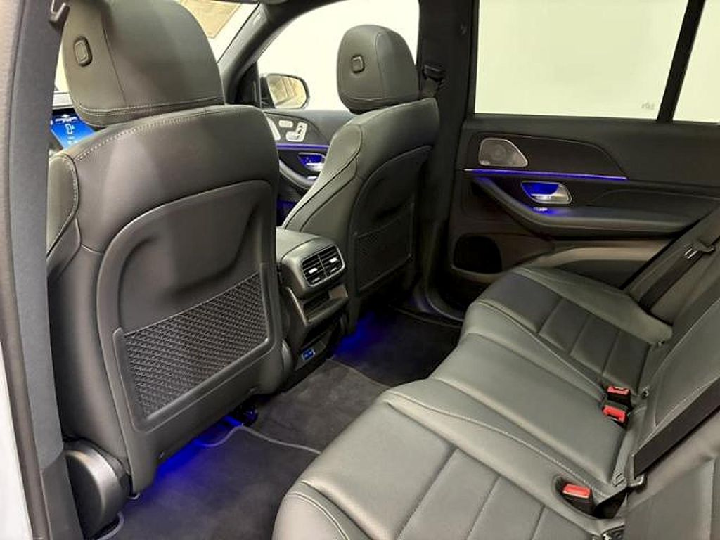 2026 Mercedes-BENZ GLE — миниатюра 22