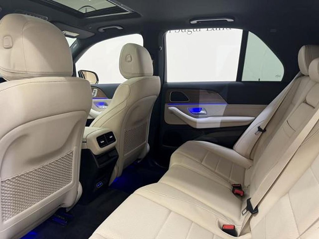 2026 Mercedes-BENZ GLE — миниатюра 22