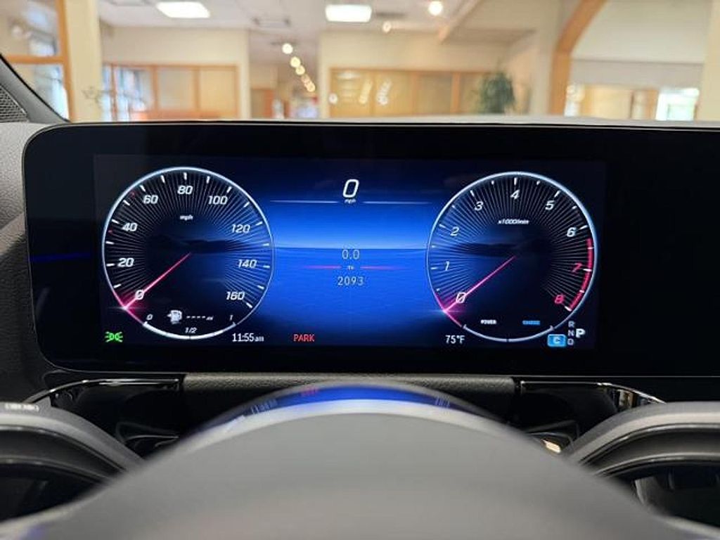 صورة مصغرة 13 لـ 2025 Mercedes-BENZ GLA