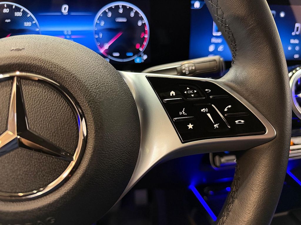 2025 Mercedes-BENZ GLB 缩略图 24