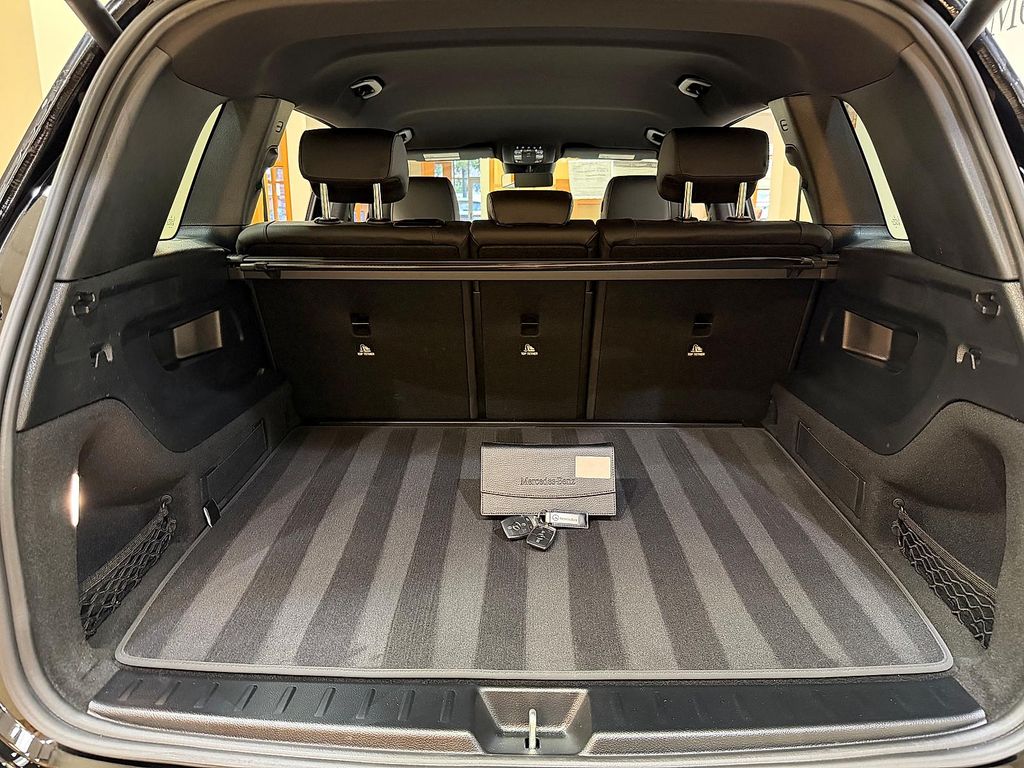 2025 Mercedes-BENZ GLB 缩略图 27