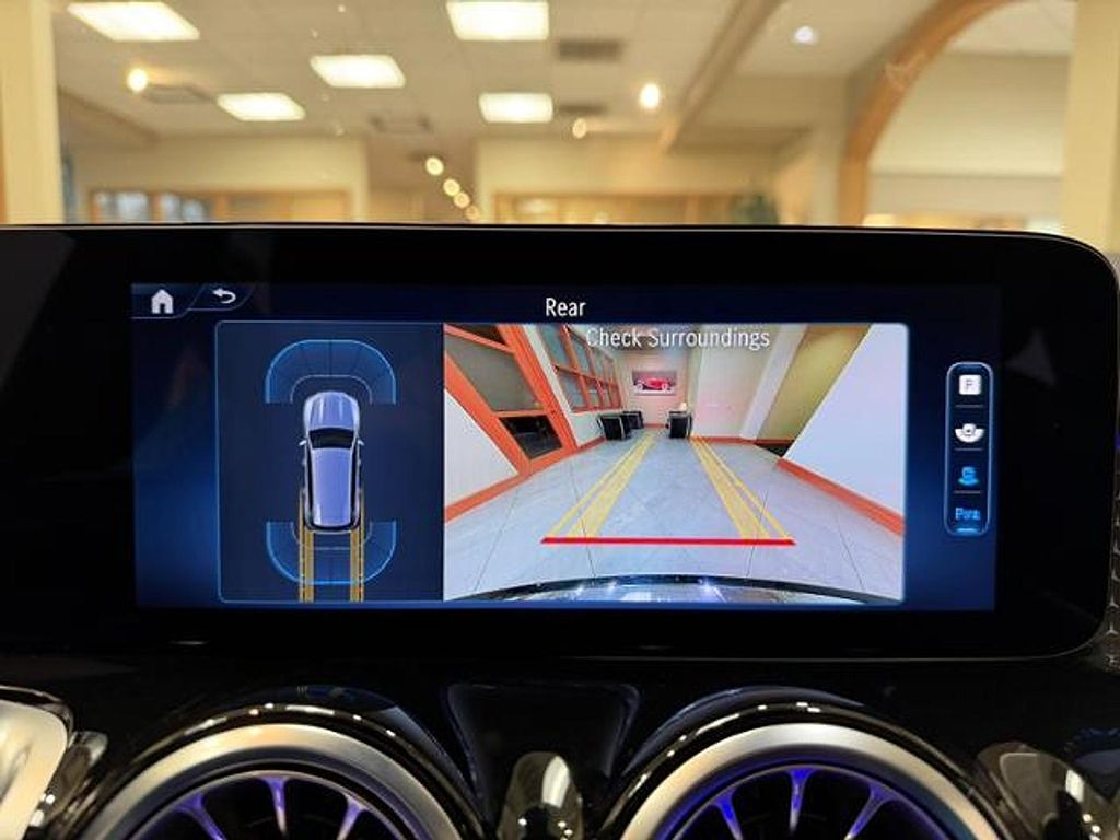 2024 Mercedes-BENZ GLB — миниатюра 15