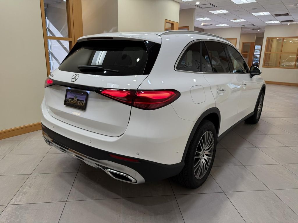 MERCEDES-BENZ GLC - 5