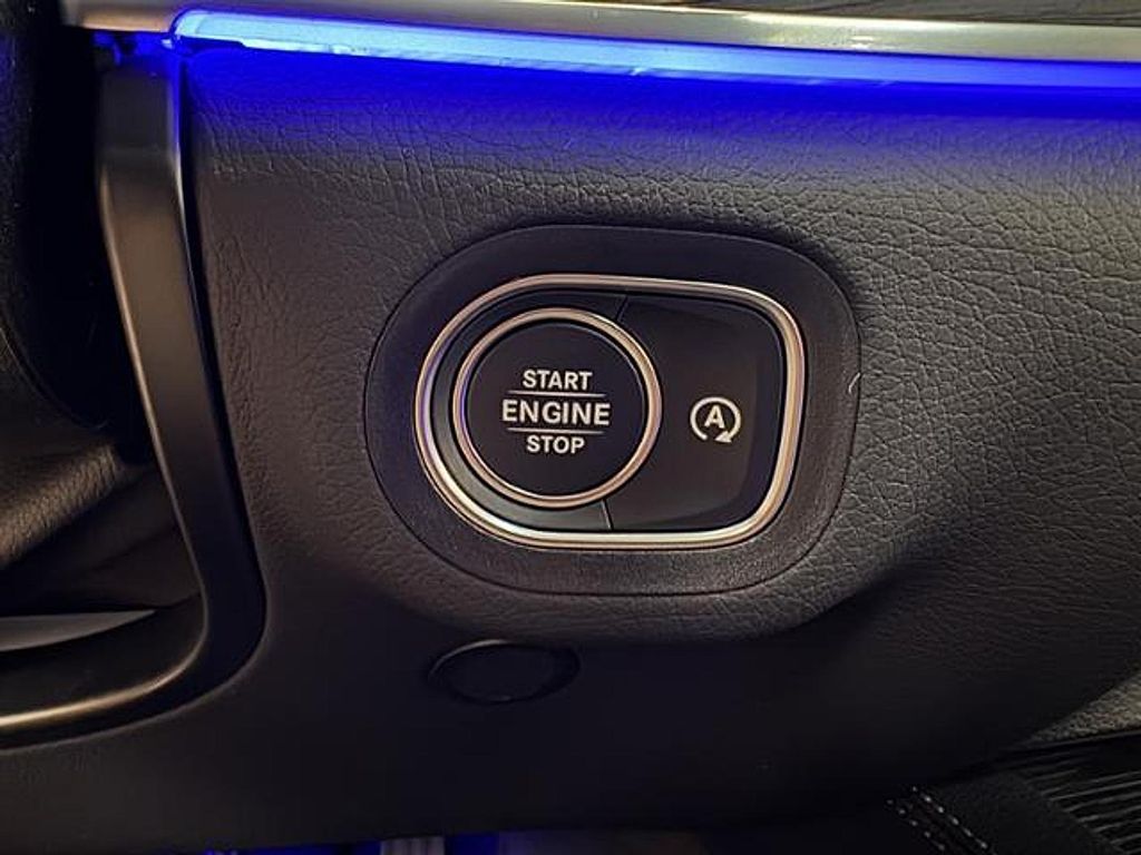 2026 Mercedes-BENZ GLE — миниатюра 18