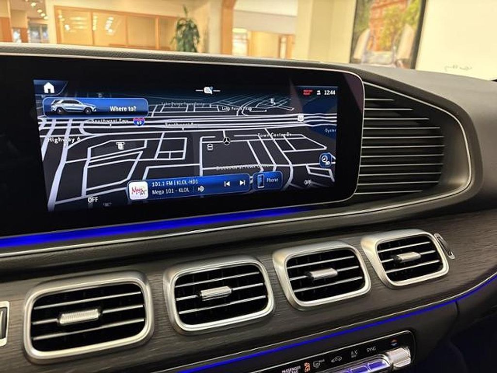 2026 Mercedes-BENZ GLE — миниатюра 14