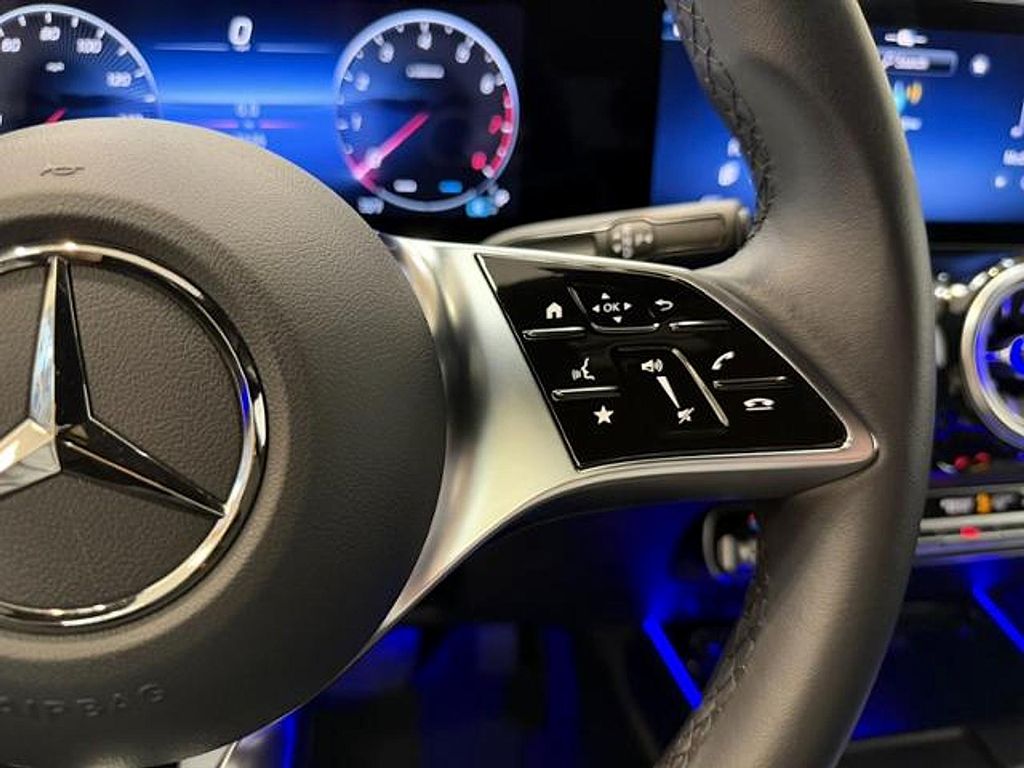 2025 Mercedes-BENZ GLA — миниатюра 18