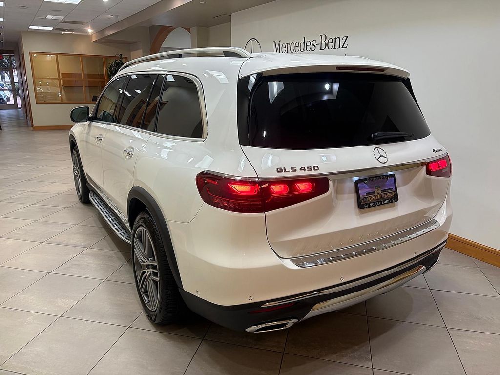2026 Mercedes-BENZ GLS 照片 3