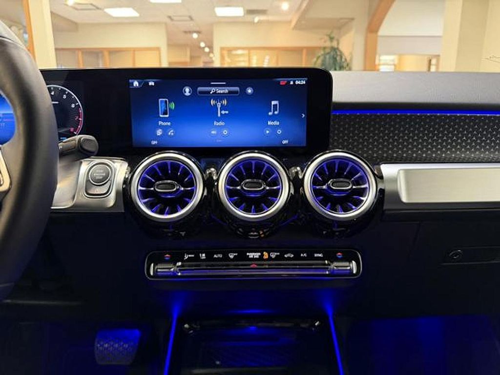 2025 Mercedes-BENZ GLA 缩略图 13