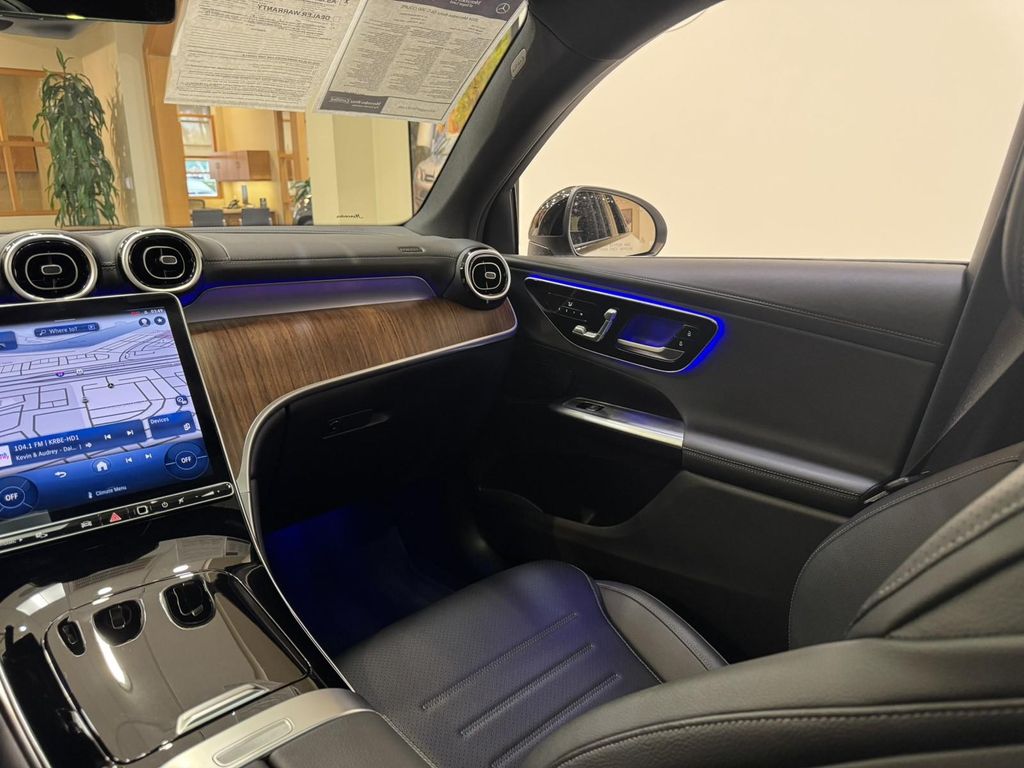 MERCEDES-BENZ GLC - 10