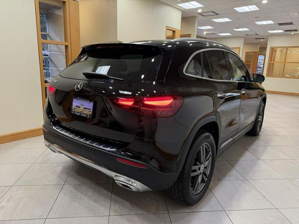 2025 Mercedes-BENZ GLA 照片 5