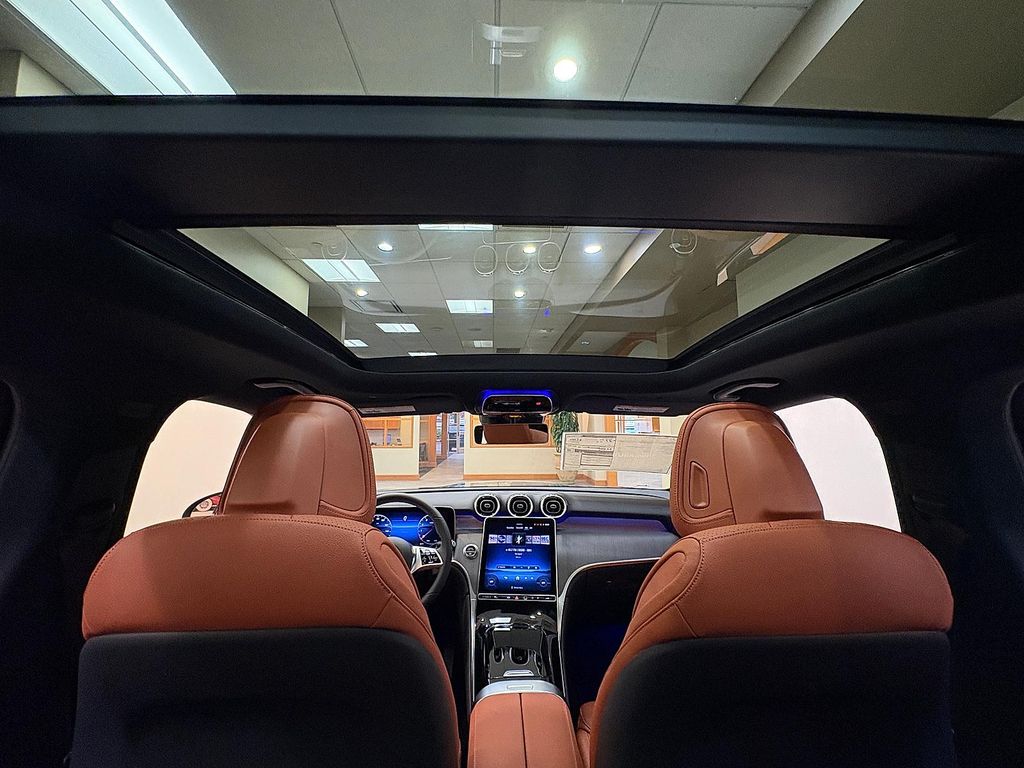 2026 Mercedes-BENZ GLC — миниатюра 18