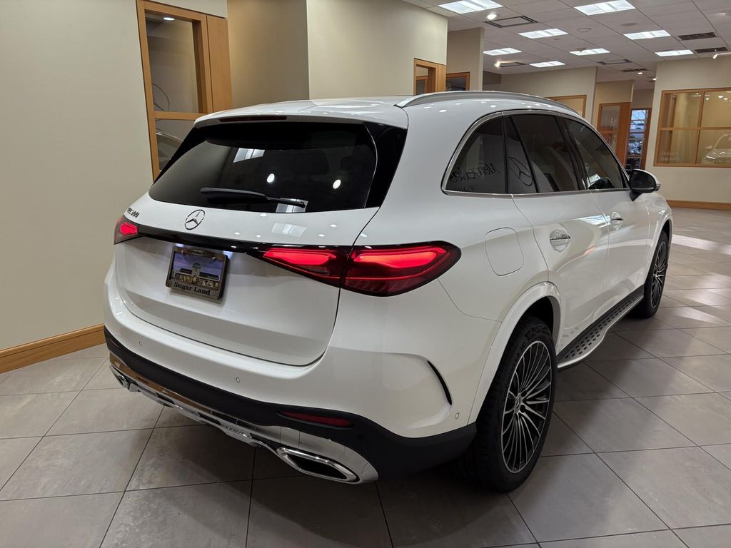 MERCEDES-BENZ GLC - 5