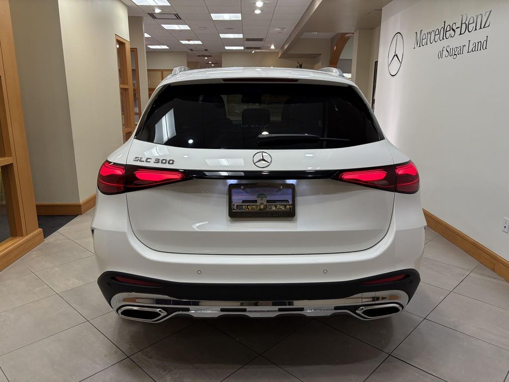 MERCEDES-BENZ GLC - 4