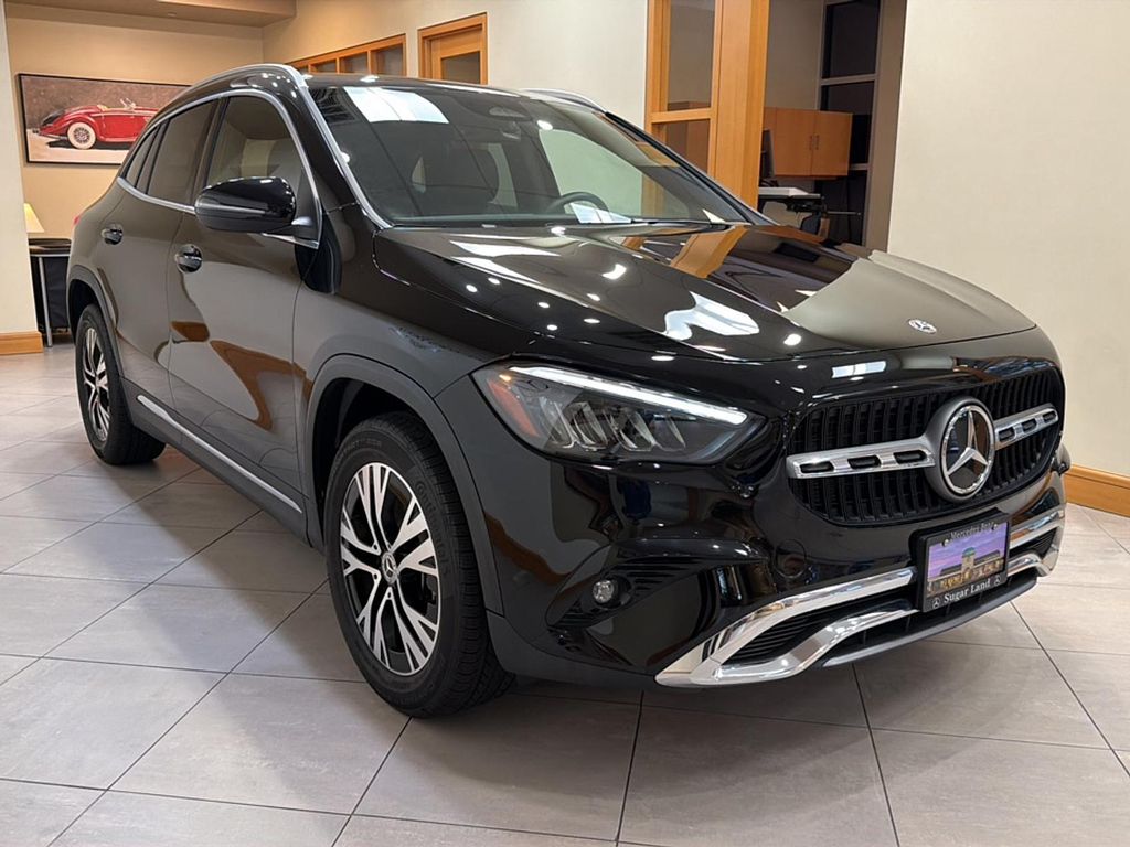 صورة 2 لـ 2025 Mercedes-BENZ GLA